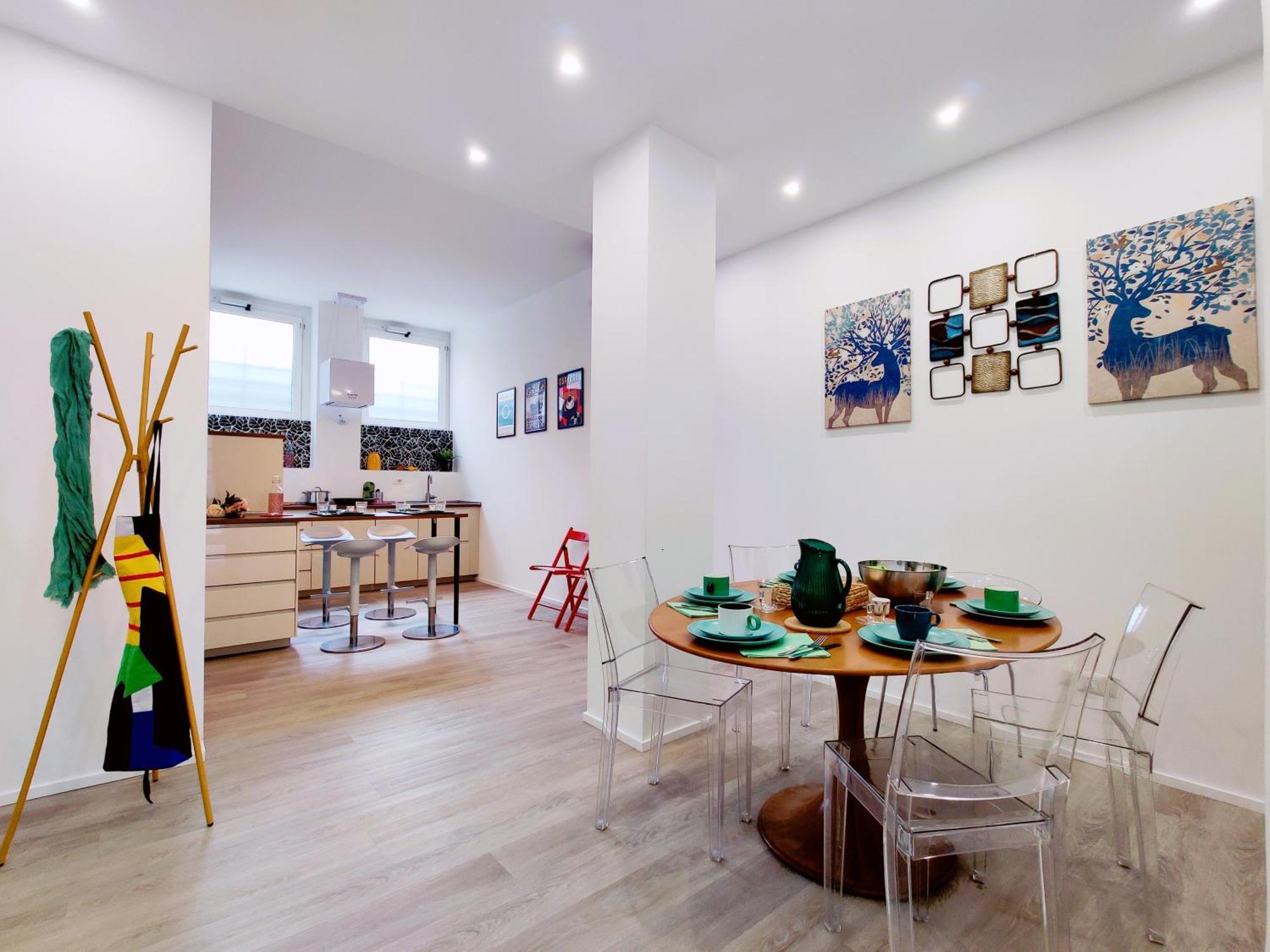 Lussuoso Quadrilocale In Piazza Tricolore Appartement